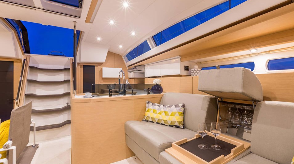 Gocek sailboat charter prices - interior